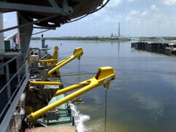 Cienfuegos oil refinery dock receives overhaul